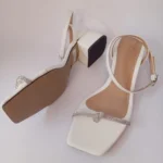 Sandália Nózinho Strass