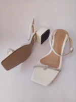 Sandália Nózinho Strass