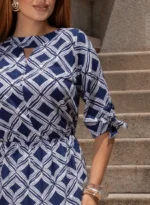 Vestido Chemise Azul Geométrico Sandra em Viscolinho Premium - Querem Vestidos - Imagem 3