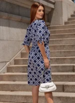 Vestido Chemise Azul Geométrico Sandra em Viscolinho Premium - Querem Vestidos - Imagem 2