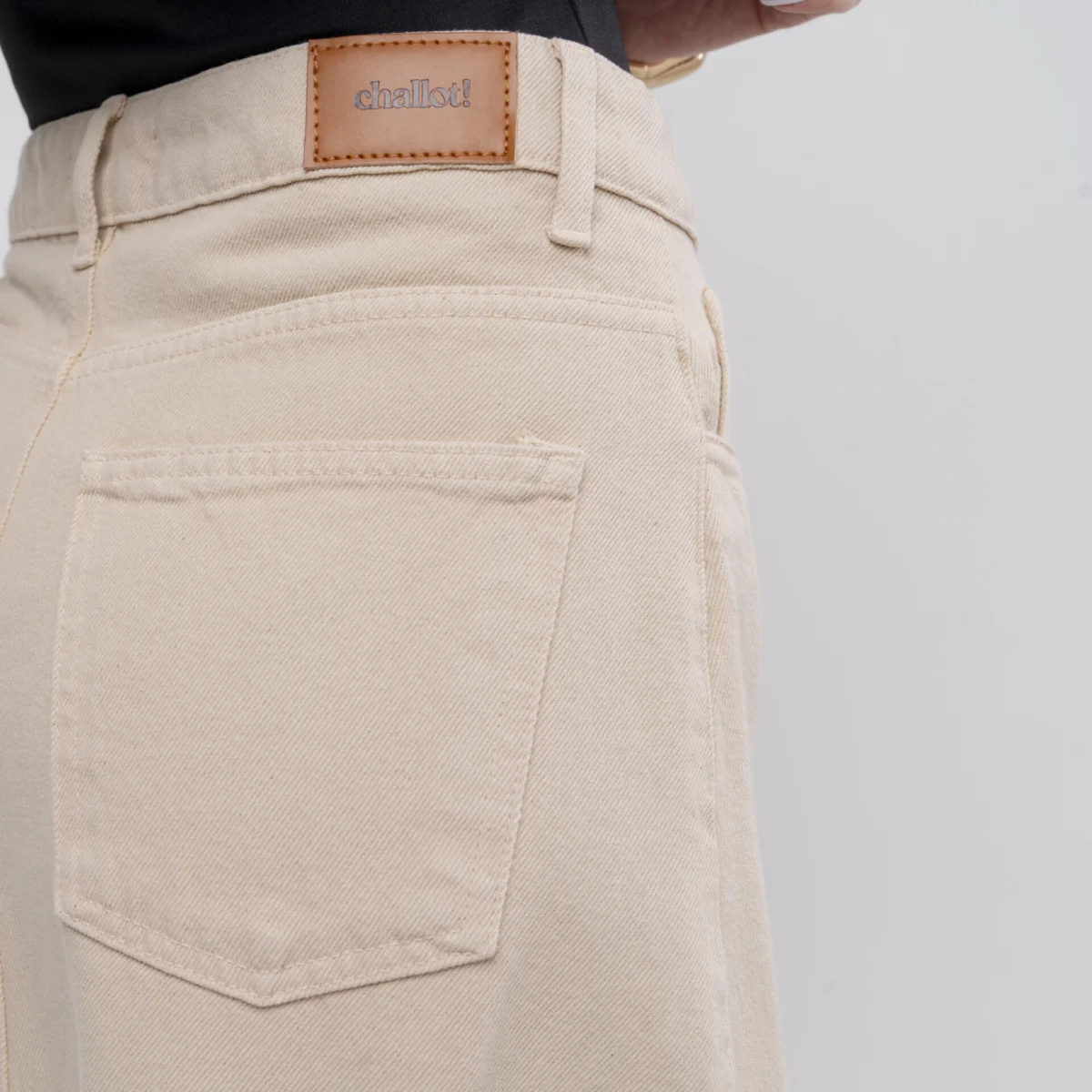 Saia Martina Creme - Imagem 4