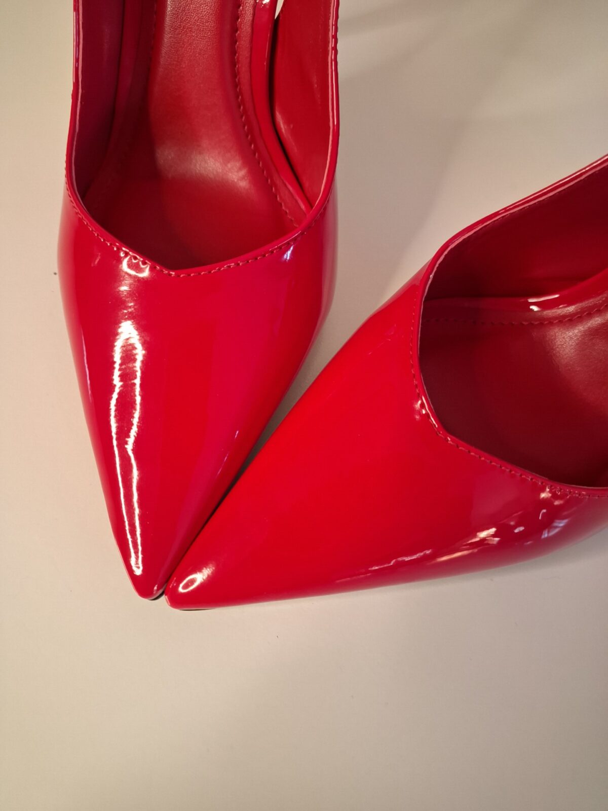 Scarpin Vermelho Recortes na Lateral - Imagem 8