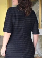 Vestido Tubinho Preto em Jacquard Listrado Renata - Querem Vestidos - Imagem 5