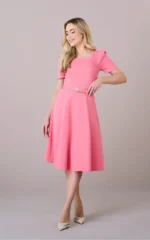 Vestido na Vestido na Alfaiataria Veneza Godê Decote Quadrado Celia - Tatá Martello