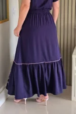 Vestido Estela Azul Bordado Rosa em Viscolinho - Querem Vestidos - Imagem 9
