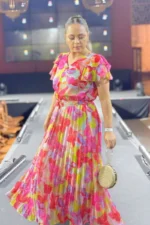 Vestido Selena Floral Plissado em Chiffon - Querem Vestidos - Imagem 3